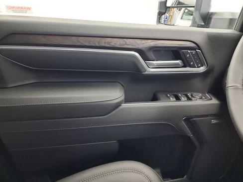 New 2026 GMC Sierra 2500 SLT w/ SLT Premium Package image 14