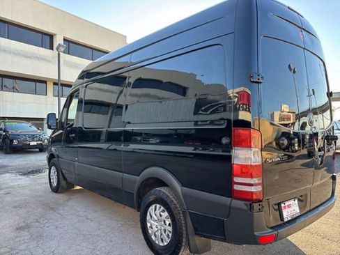 Used 2013 Mercedes-Benz Sprinter 2500 image 5