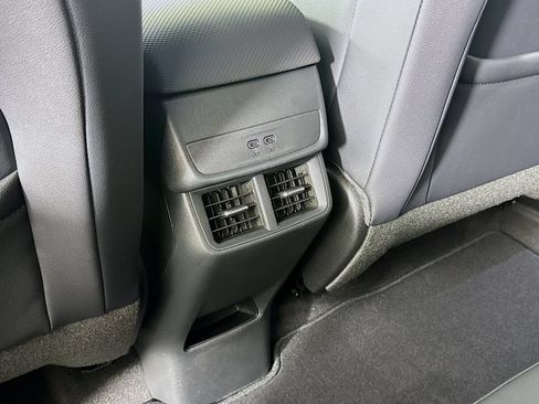 New 2026 Chevrolet Equinox LT w/ Convenience Package II FWD image 26