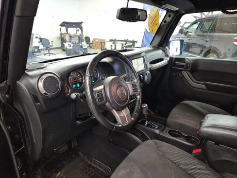 Used 2016 Jeep Wrangler Unlimited Sport AWD/4WD image 11