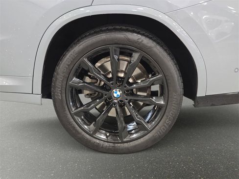 Used 2024 BMW X4 xDrive30i w/ Premium Package image 28