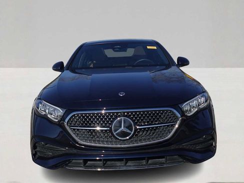 Used 2025 Mercedes-Benz E 350 4MATIC Sedan image 2