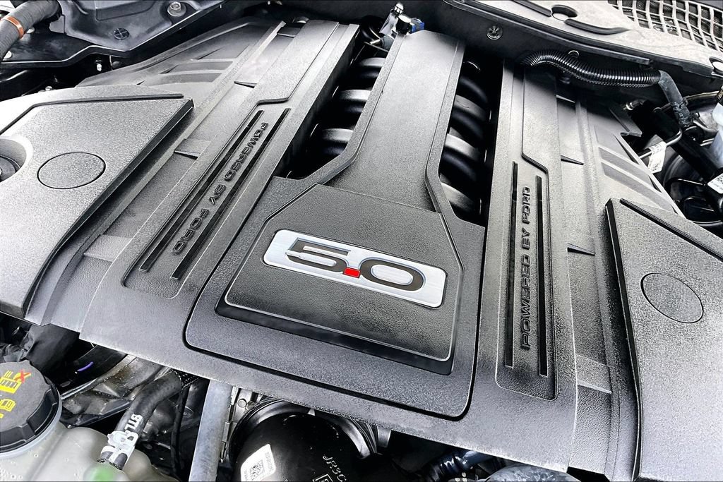 Used 2022 Ford Mustang GT RWD image 33