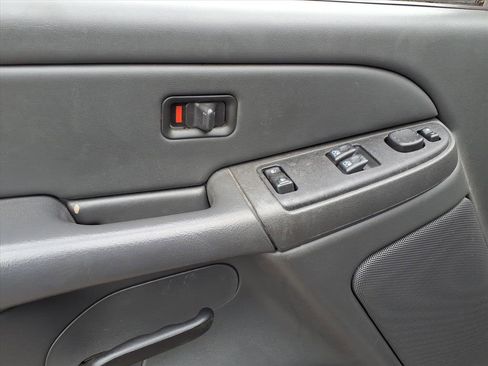 Used 2006 Chevrolet Silverado 1500 LT w/ Light Duty Power Package image 13