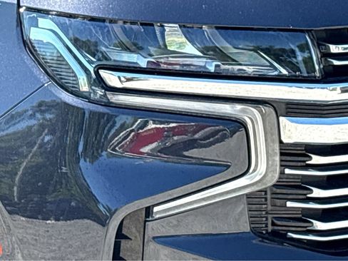Used 2023 Chevrolet Suburban Premier image 14
