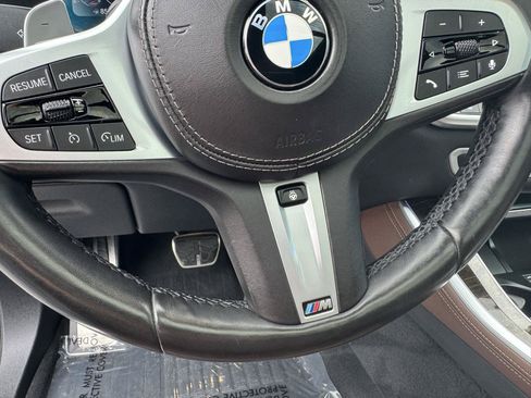 Used 2019 BMW X5 xDrive40i w/ M Sport Package AWD/4WD image 18
