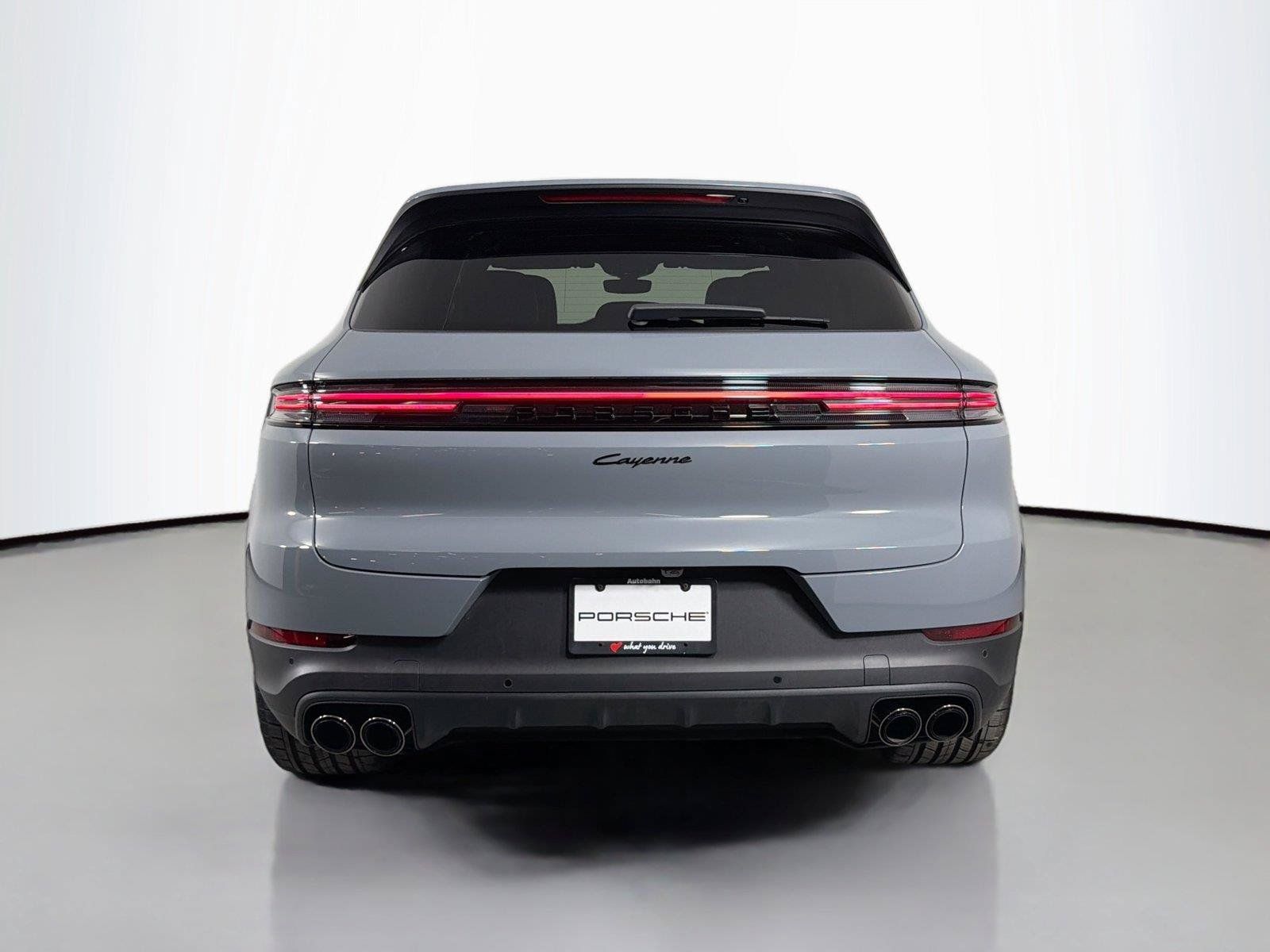 Certified 2025 Porsche Cayenne AWD/4WD image 6