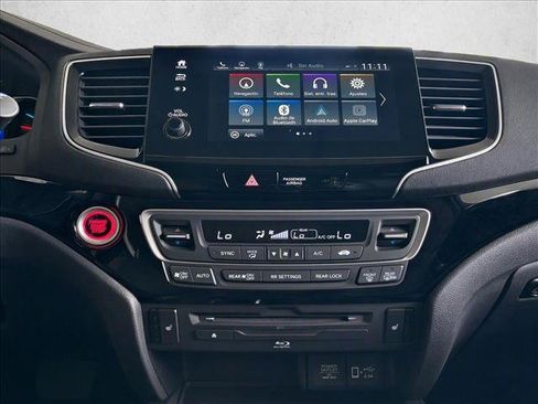 Used 2022 Honda Pilot Touring image 18