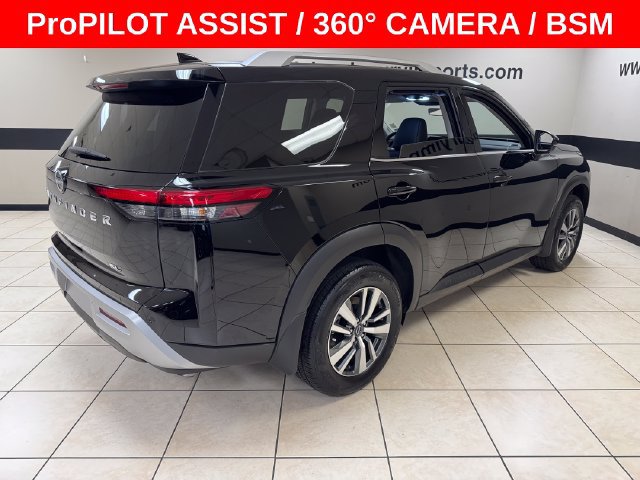 Used 2025 Nissan Pathfinder SL w/ Cargo Package FWD image 6