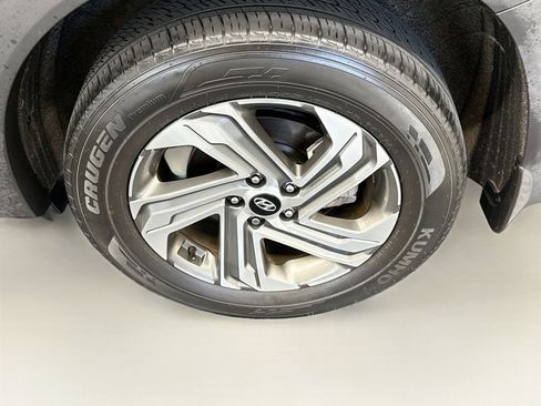 Used 2023 Hyundai Santa Fe SEL FWD image 11