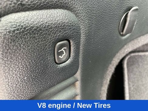 Used 2020 Jeep Grand Cherokee Overland AWD/4WD image 7