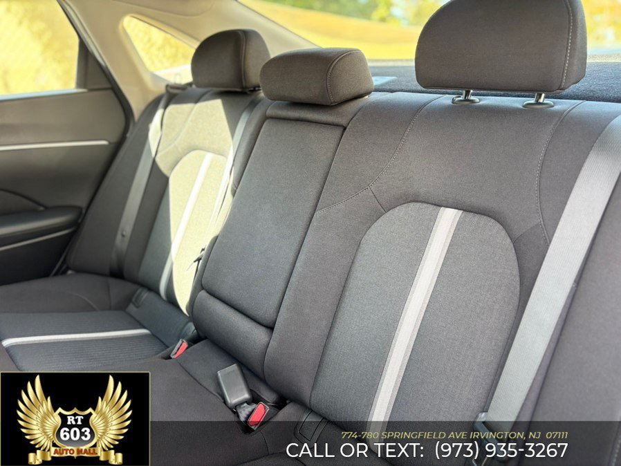 Used 2025 Hyundai Sonata SEL FWD image 9