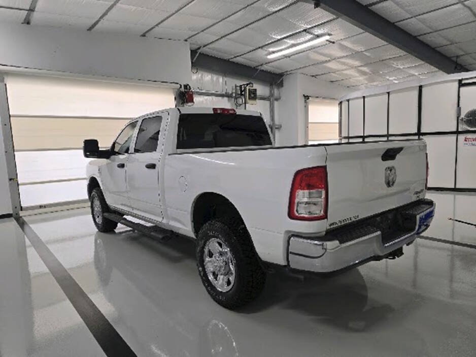 Used 2024 RAM 2500 Tradesman w/ Chrome Appearance Group AWD/4WD image 7