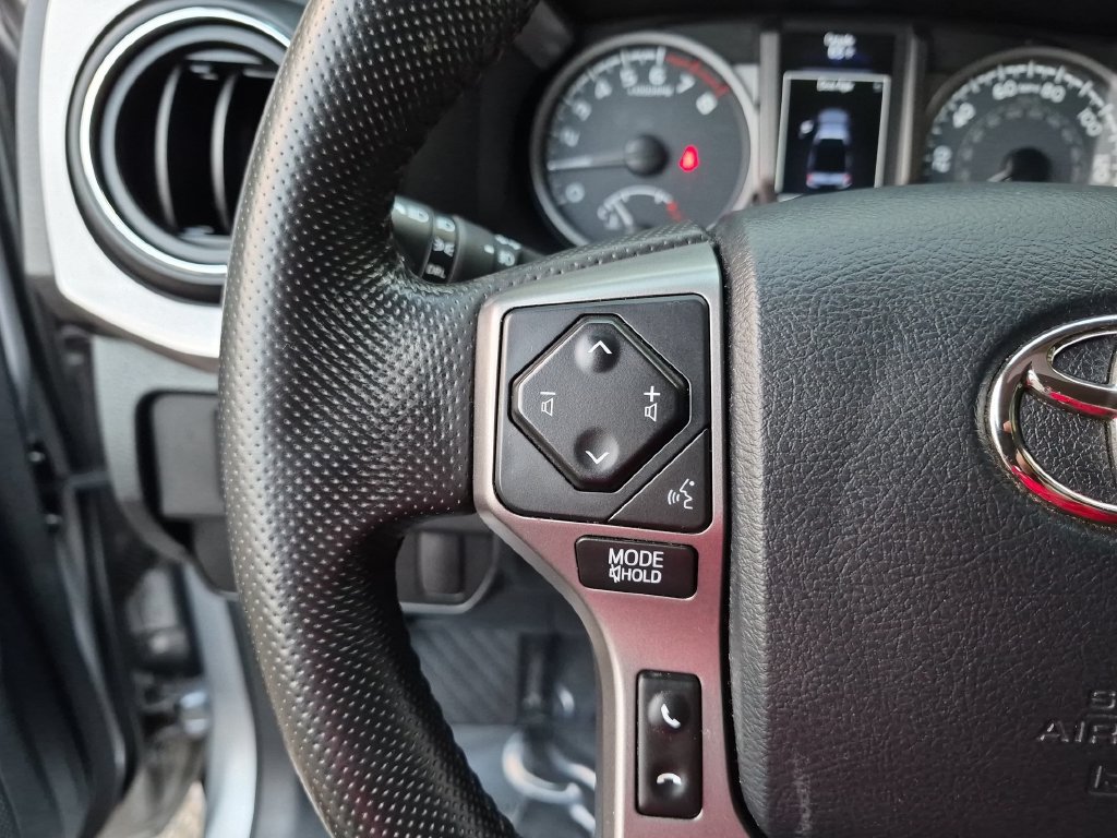 Used 2016 Toyota Tacoma SR5 w/ Towing Package AWD/4WD image 17