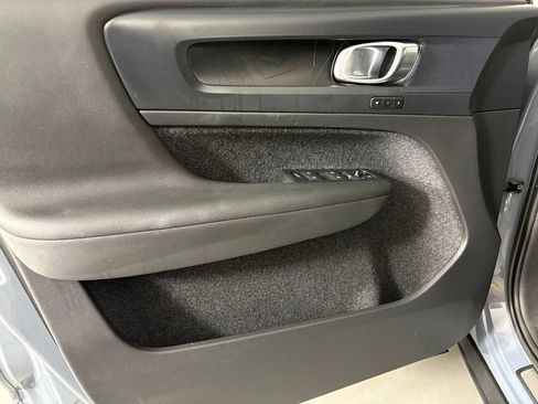 Used 2023 Volvo XC40 Recharge Core AWD/4WD image 14