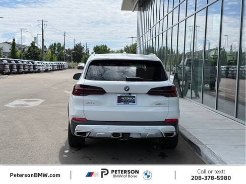 New 2026 BMW X5 xDrive50e w/ Premium Package AWD/4WD image 4