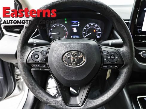 Used 2023 Toyota Corolla LE FWD image 10