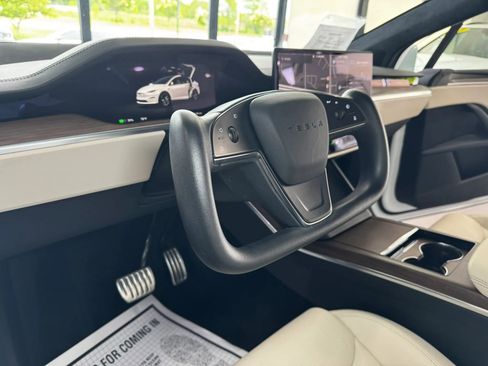 Used 2023 Tesla Model X AWD/4WD image 29