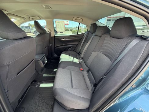 Used 2025 Toyota Camry LE w/ Convenience Package image 19