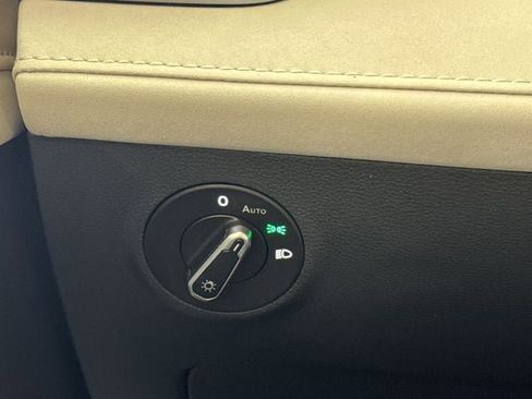 New 2026 Volkswagen Taos SE AWD/4WD image 29
