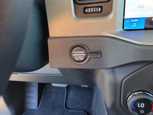 New 2025 Ford Bronco Outer Banks w/ Black Appearance Package image 16