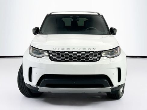 Certified 2025 Land Rover Discovery S AWD/4WD image 2