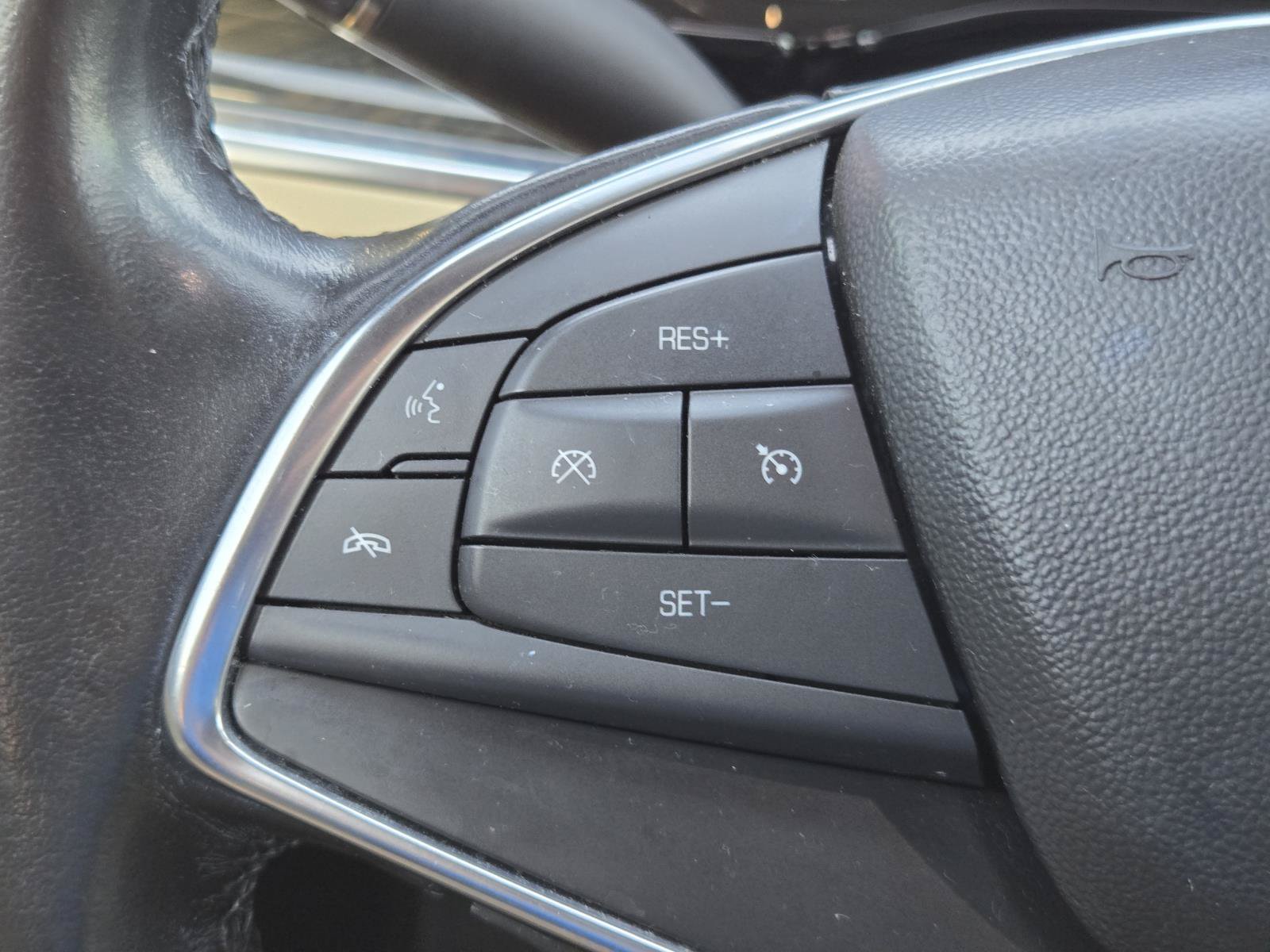 Used 2019 Cadillac XT5 FWD image 22
