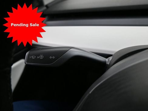 Used 2019 Tesla Model 3 Standard Range Plus image 17