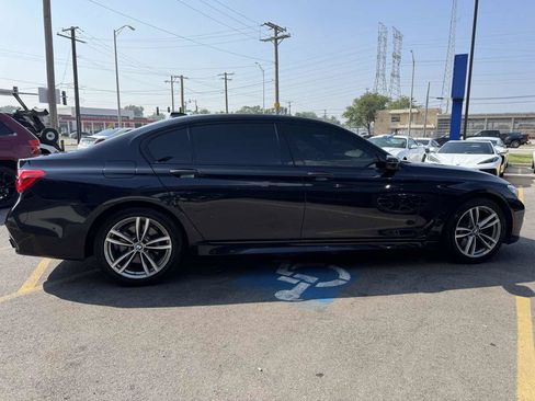 Used 2016 BMW 750i xDrive AWD/4WD image 4