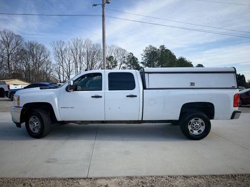 Used 2012 Chevrolet Silverado 2500 LT w/ Interior Plus Package RWD image 3