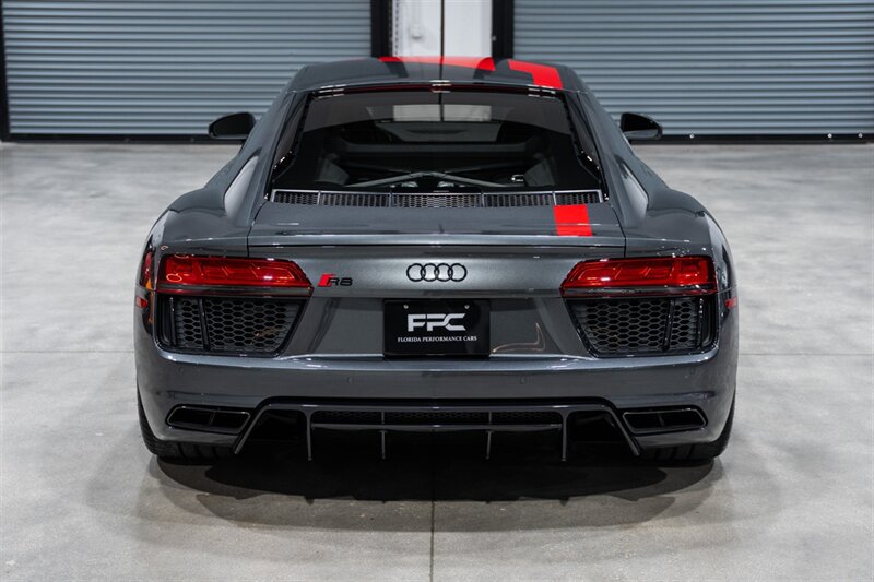 Used 2018 Audi R8 V10 RWD image 5