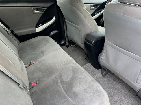Used 2013 Toyota Prius Two image 18