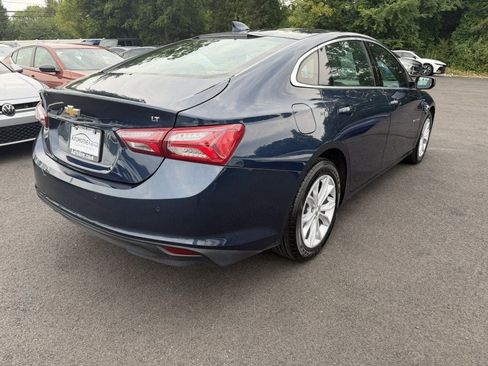 Used 2022 Chevrolet Malibu LT w/ Leather Package FWD image 4