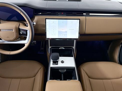 New 2026 Land Rover Range Rover Long Wheelbase SE AWD/4WD image 14