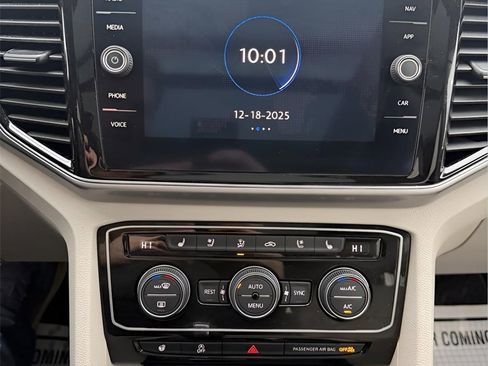 Used 2019 Volkswagen Atlas SEL Premium image 29