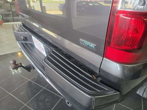 Used 2011 Chevrolet Avalanche LS image 27