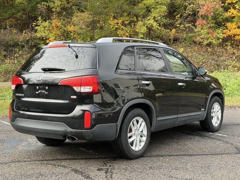Used 2014 Kia Sorento LX image 11