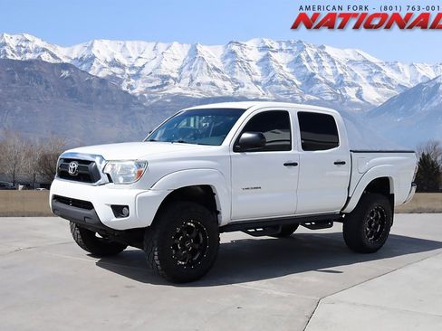 Used 2015 Toyota Tacoma 4x4 Double Cab image 1