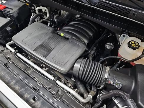 Used 2023 GMC Sierra 1500 SLE image 28