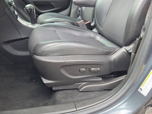 Used 2016 Chevrolet Trax LT w/ LT Convenience Package FWD image 20