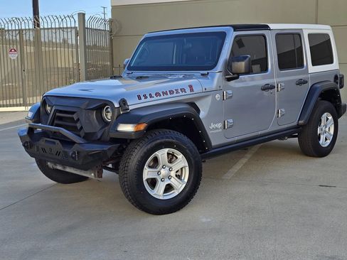 Used 2021 Jeep Wrangler Unlimited Sport AWD/4WD image 1
