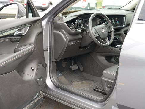 Used 2022 Buick Envision Essence w/ Technology Package I AWD/4WD image 13