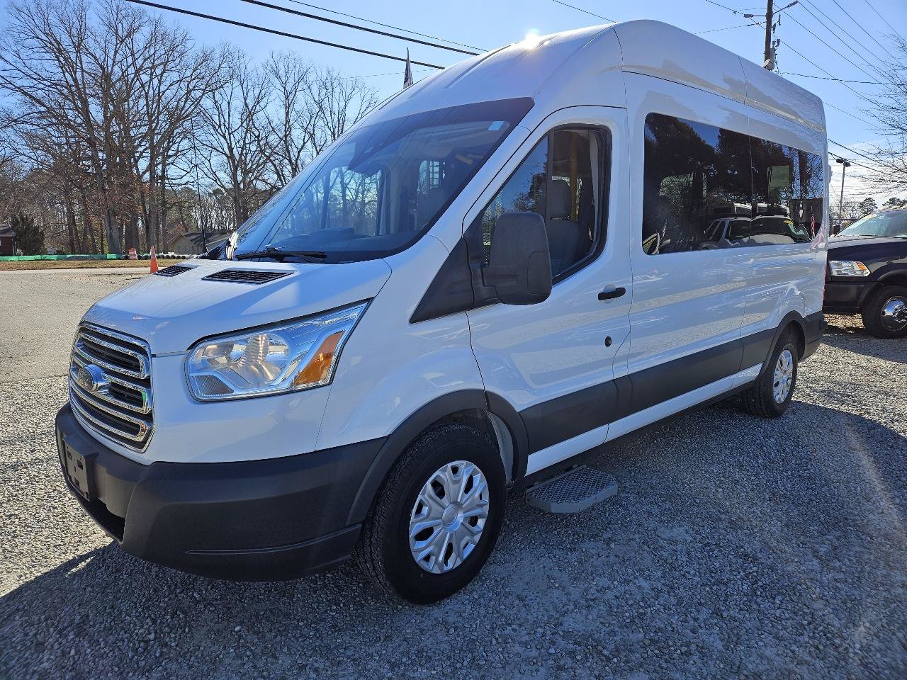 Used 2016 Ford Transit 350 XLT RWD image 3