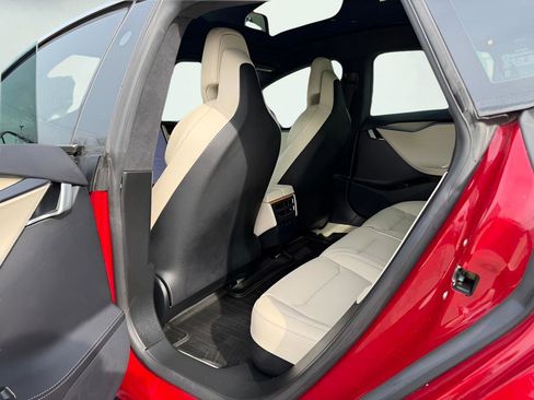 Used 2019 Tesla Model S Performance AWD/4WD image 22