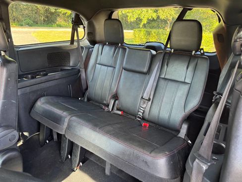 Used 2019 Dodge Grand Caravan GT image 13