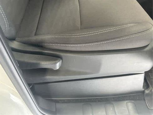 Used 2022 Nissan Frontier SV image 40