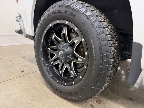 Certified 2020 Chevrolet Silverado 1500 LTZ image 9