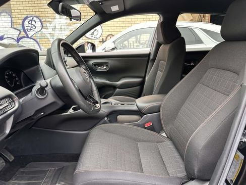 Used 2023 Honda HR-V Sport image 17