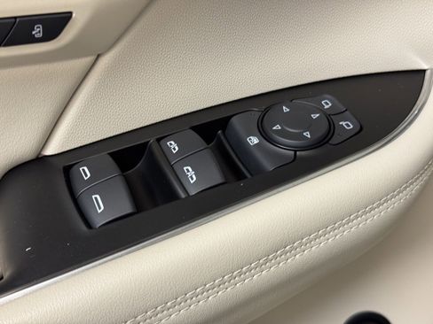 Used 2023 Buick Envision Avenir image 10