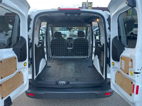 Used 2016 Ford Transit Connect XLT image 9